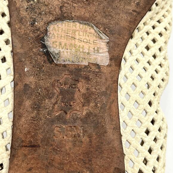 Tory Burch Whitaker Ballet Flats Sz 5.5 Perforated Leather Logo Ivory Minimalist - Picture 9 of 9
